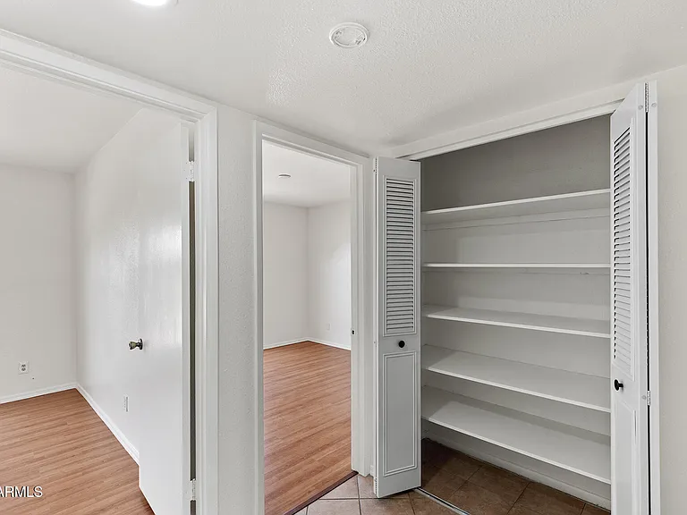 4503 W Bryce Ln — Photo 37