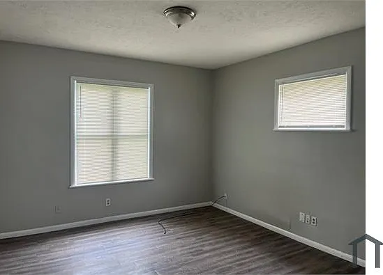 498 Gage St — Photo 11