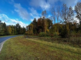 5643 Wyndam Ln, Brighton, MI 48116