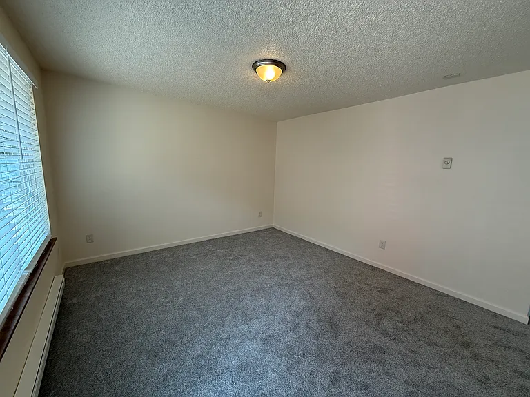 Living room, other view.