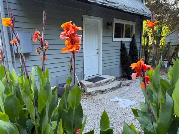 145 Redwood Dr #1, Felton, CA 95018