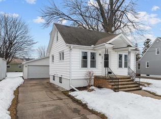 837 5th St, Menasha, WI 54952