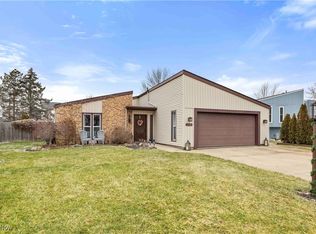 119 Monticello Cir, Elyria, OH 44035