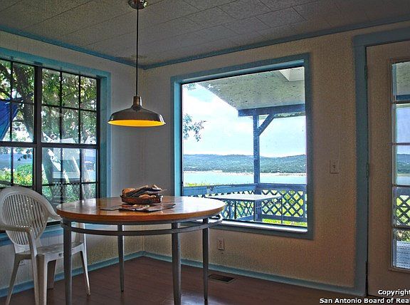 5th image of 261 Water Crest Dr