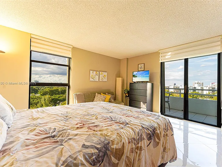 20225 NE 34th Ct #818 — Photo 7