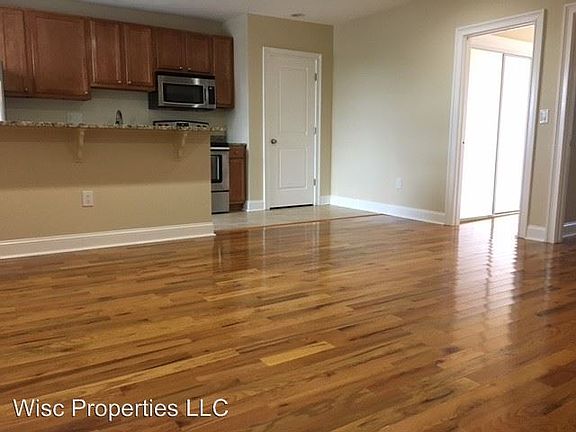 2nd image of 3220 Wisconsin Ave NW APT 31