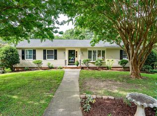 114 Tudor Rd, Colonial Heights, VA 23834