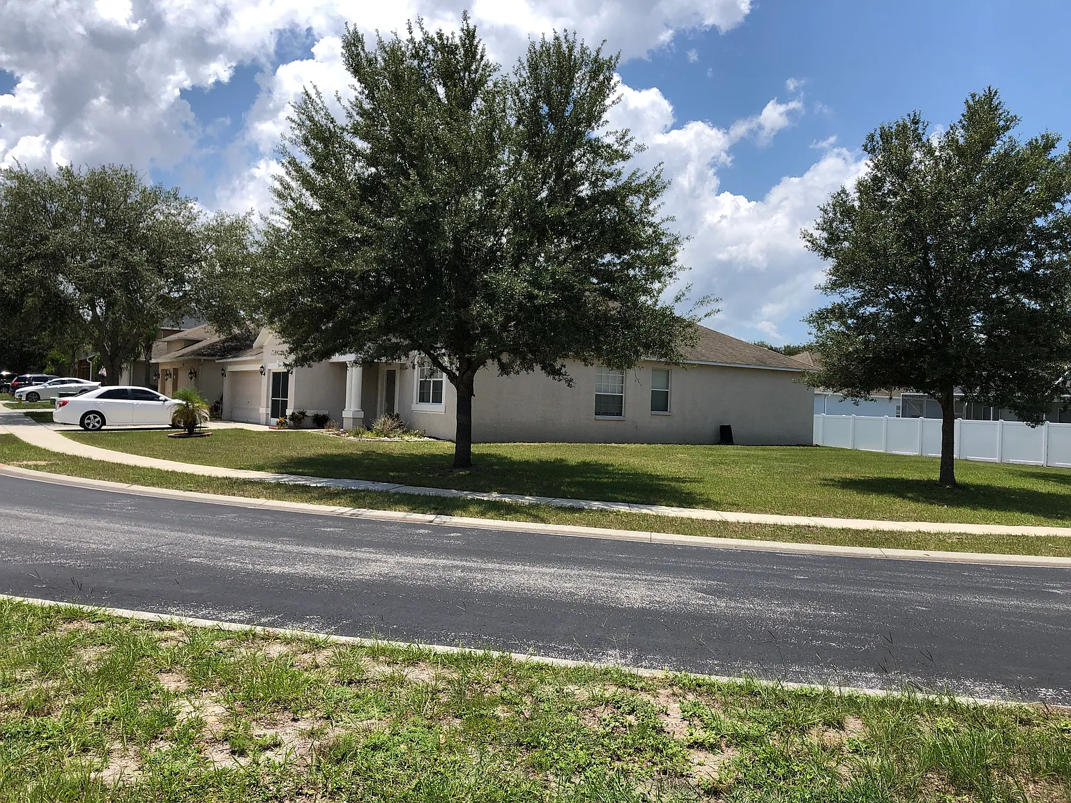 4 bed, 2366 sqft, $2,200 — Photo 4