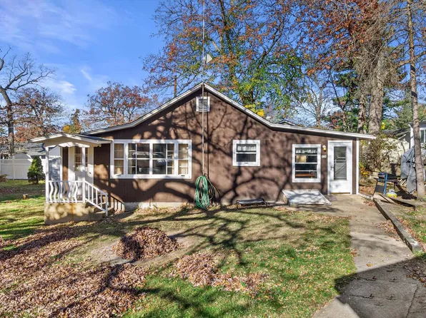 624 Wilmot AVENUE, Twin Lakes, WI 53181
