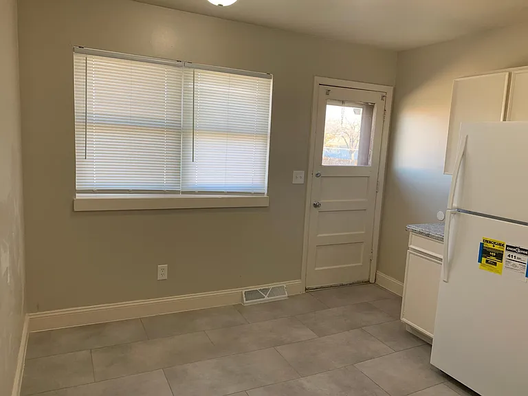 2314 W Savannah St — Photo 5