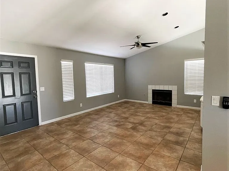 30399 Sterling Rd — Photo 8