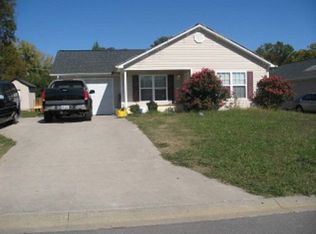 3200 Freedom Ln, Dalton, GA 30721