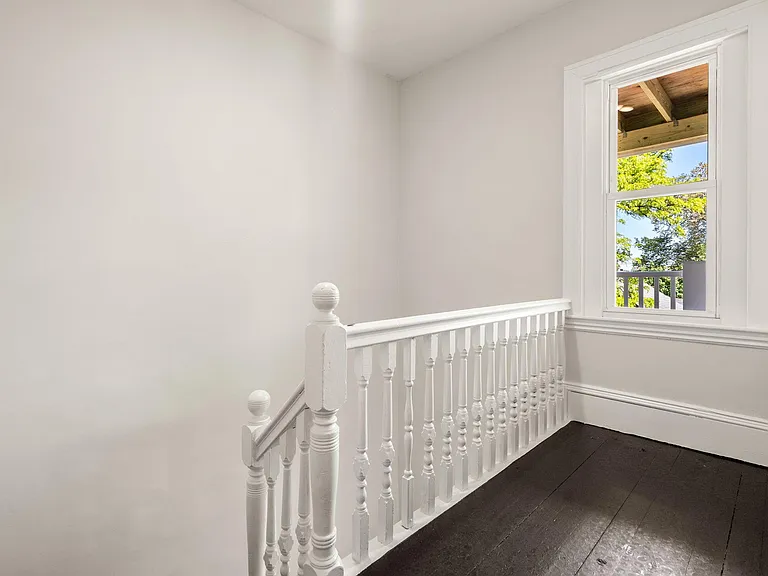 2nd floor unit landing