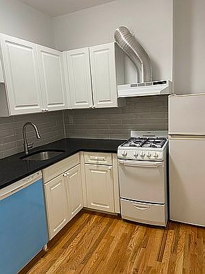 1st image of 9 Maiden Ln #14B