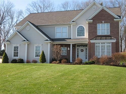 1st image of 20 Knollwood Dr