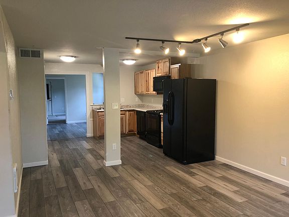 The open feeling of the downstairs area is very amenable to entertaining and relaxed living.