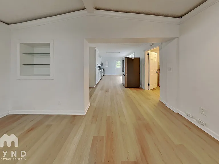 3340 Peach Dr — Photo 3