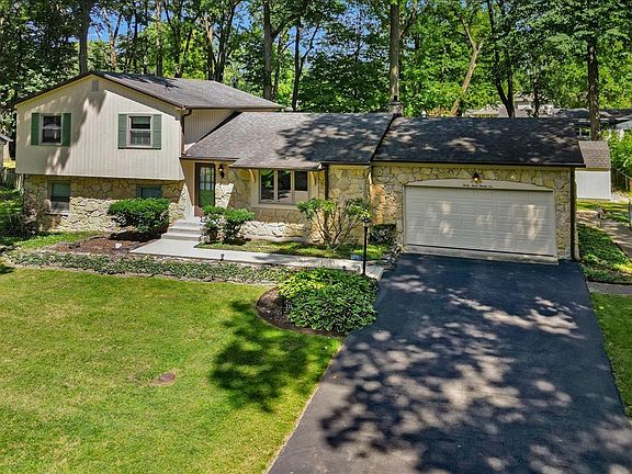 5th image of 3326 Kenilworth Dr