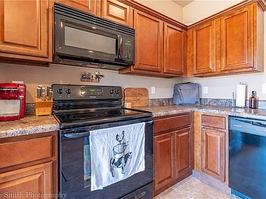 1121 S Apollo Dr Fayetteville Ar 72701 Zillow
