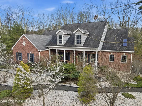 364 Joanne Ct, Bartonsville, PA 18321