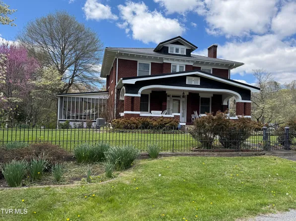 2117 Alto St, Big Stone Gap, VA 24219