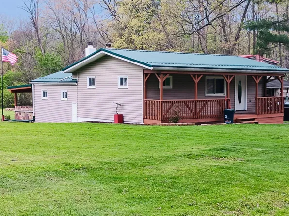 621 S Carlisle Ln, Altoona, PA 16602