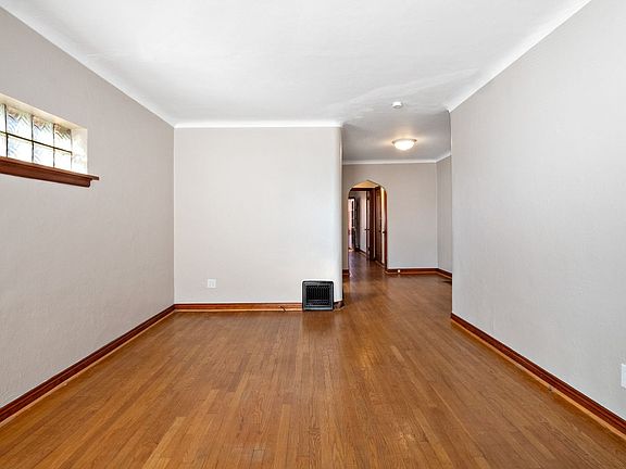 5th image of 4951 Parker Ave #1F