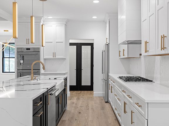 2nd image of 6517 Shelter Cove Dr #1