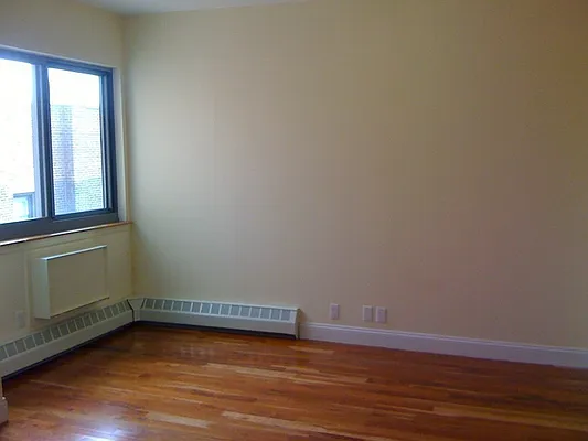 Rented by Gotham City Realty Group | media 34