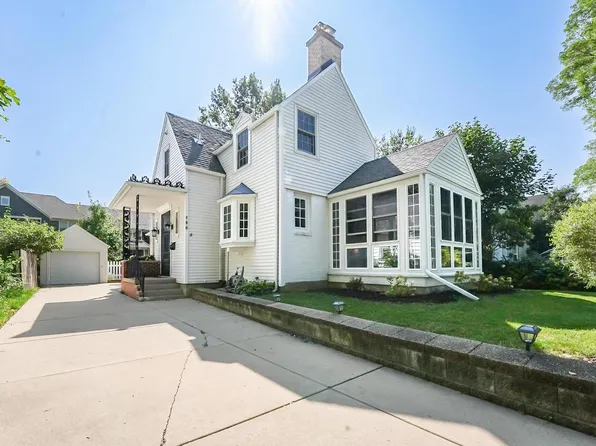 166 Kensington Drive, Madison, WI 53704