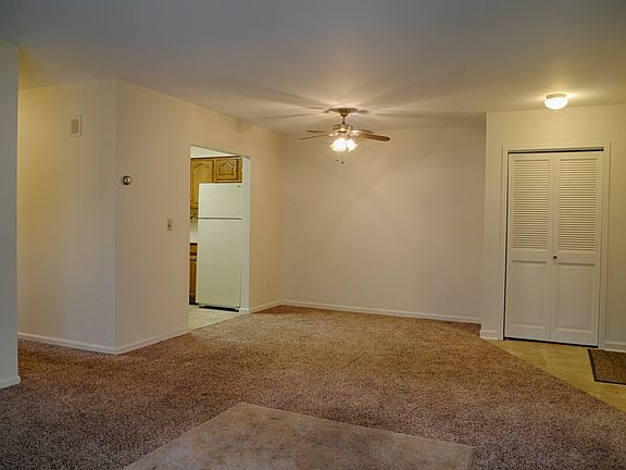 3rd image of 806 W Michigan Ave APT 206E