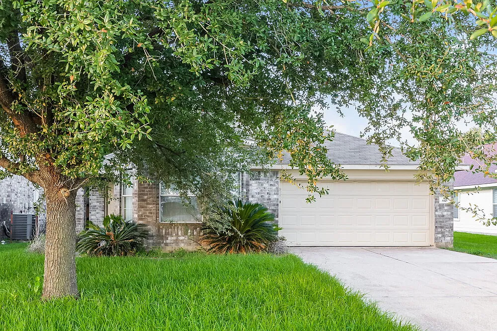 4 bed, 2.0 bath, 1766 sqft, $1,845 — Photo 1