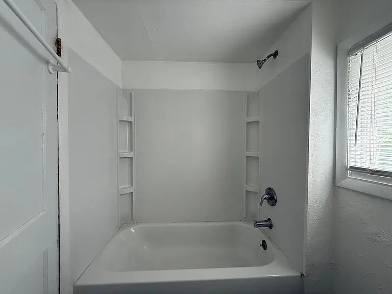 4112 Garden Park Dr — Photo 7