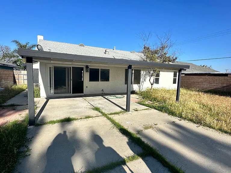 7680 Lombardy Ave — Photo 15