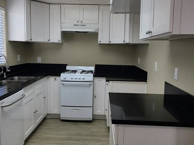 6900 Knowlton Pl. — Photo 22