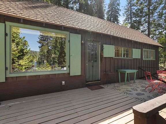 3rd image of 345 Lakeshore Dr