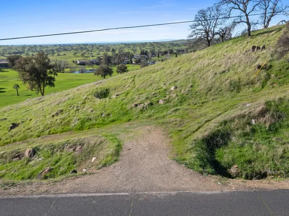 9148 Banderilla Dr, La Grange, CA 95329