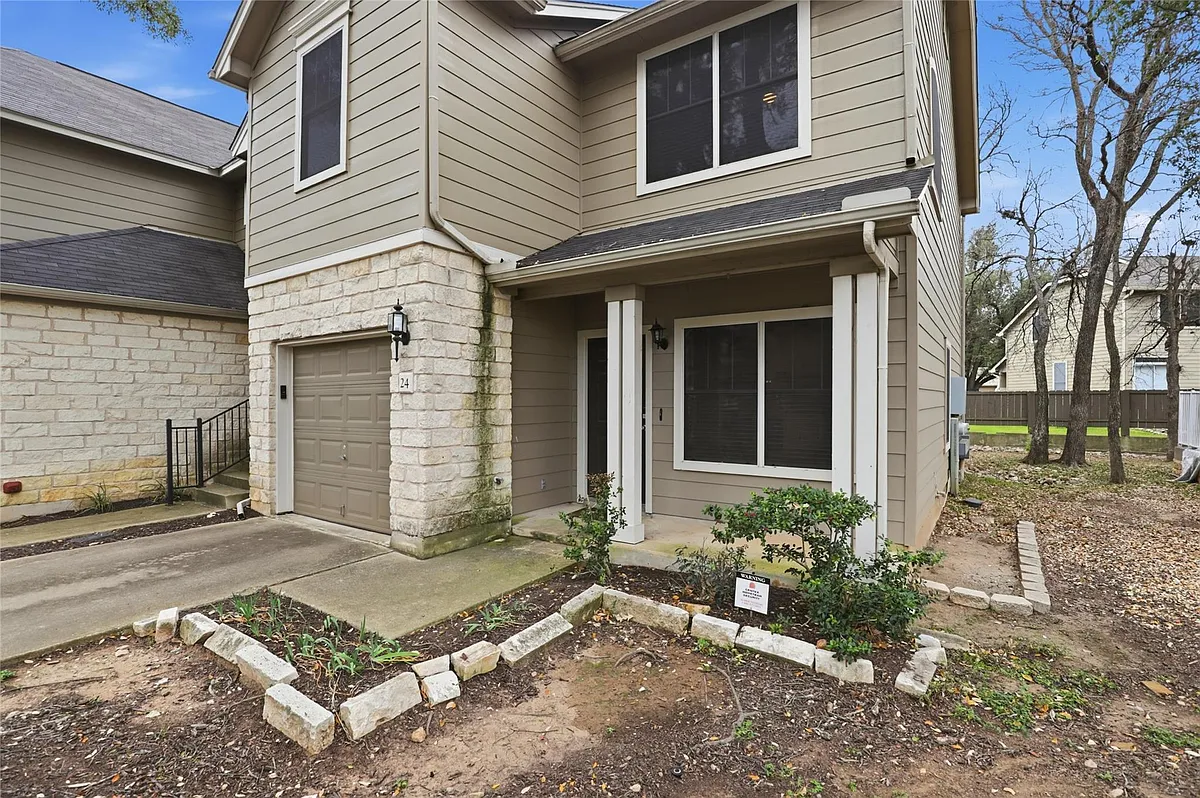 Building Photo - 4501 Whispering Valley Dr #24