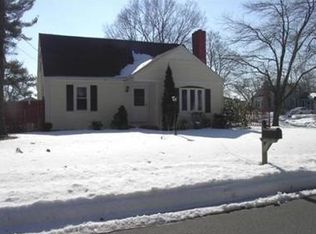 65 Brewster St, Springfield, MA 01119