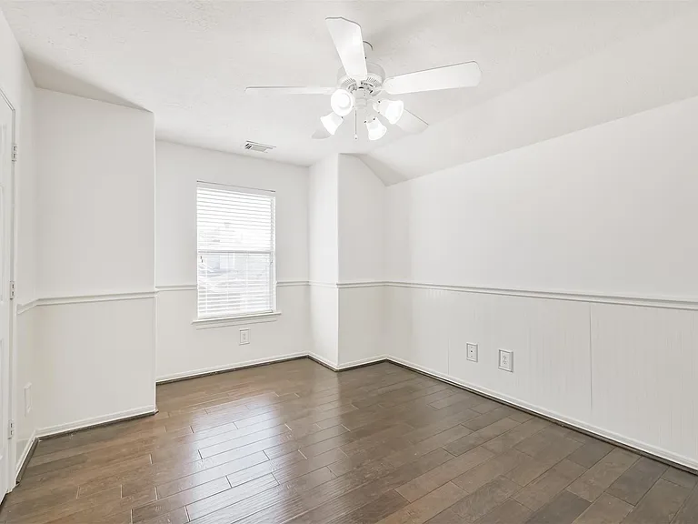 2507 Liza Ct — Photo 31