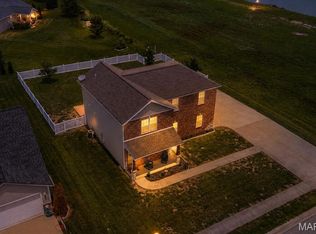 10009 Patriot Dr, Breese, IL 62230