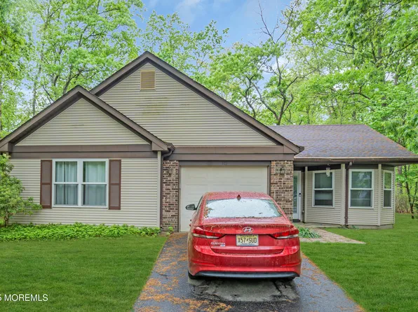 578 Petunia Lane N, Whiting, NJ 08759