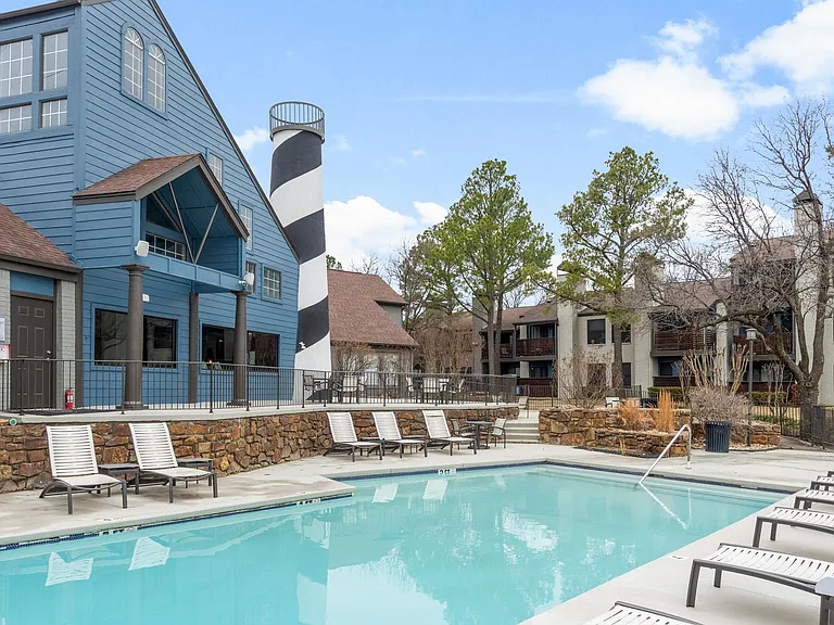Waterside Apartments Tulsa — Photo 23
