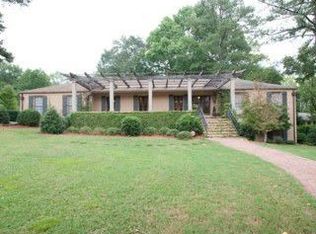 813 Overlook Rd N, Tuscaloosa, AL 35406
