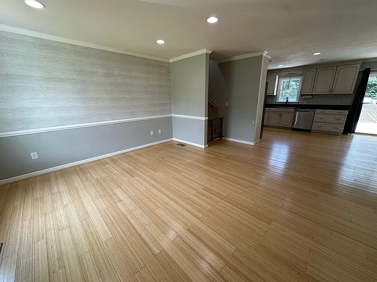 108 Jason Dr — Photo 4