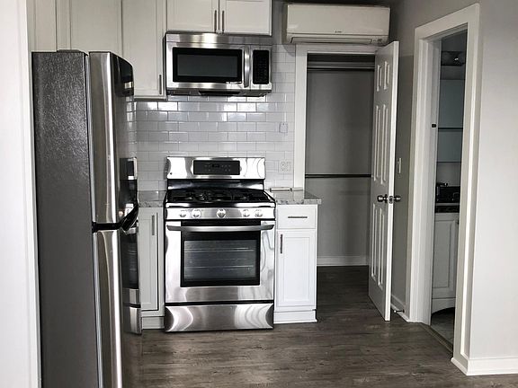4th image of 834 Hilldale Ave #3/4