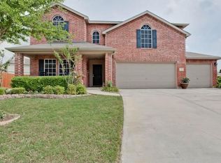 934 Swift Dr, Aubrey, TX 76227