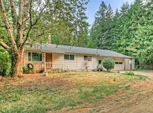 25 E Castle Rd, Waldport, OR 97394