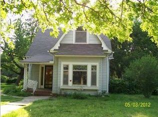 101 N Massachusetts St, Winfield, KS 67156