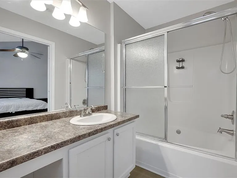 940 Tree Creek Blvd — Photo 26